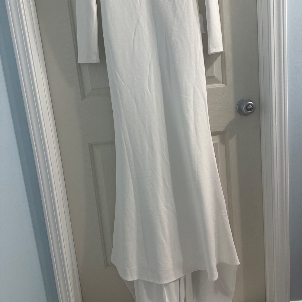 Extravagant Love White Backless Long Sleeve Ruched Maxi Dress - Picture 4 of 5